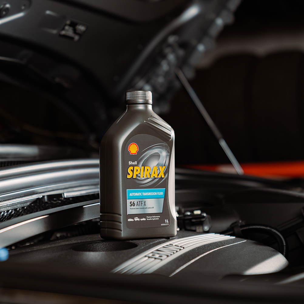 Трансмісійна олива Shell Spirax S6 ATF X — каністра спереду